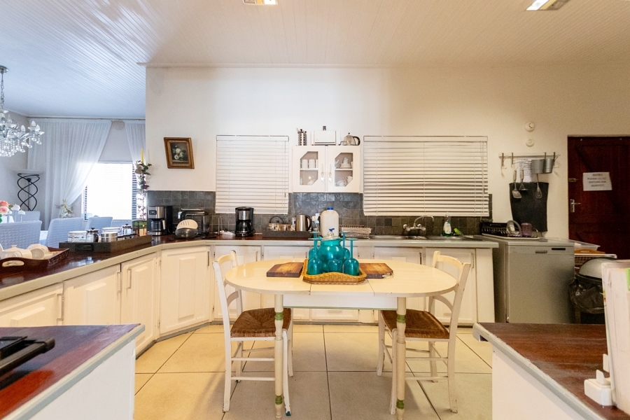 8 Bedroom Property for Sale in Country Club Western Cape
